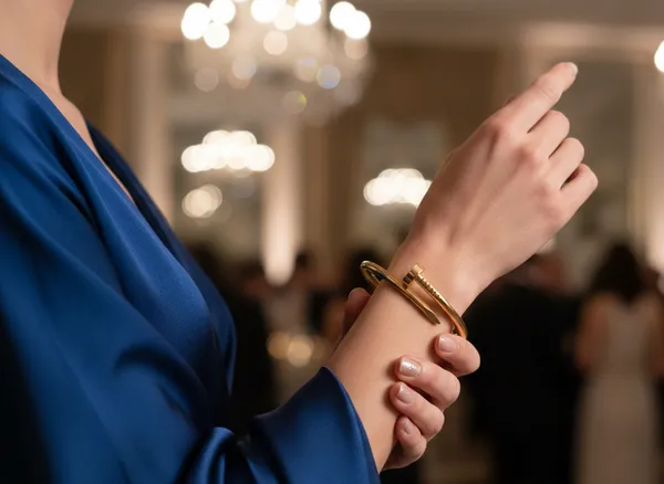 Gold_Nail_Bracelet_For_Women